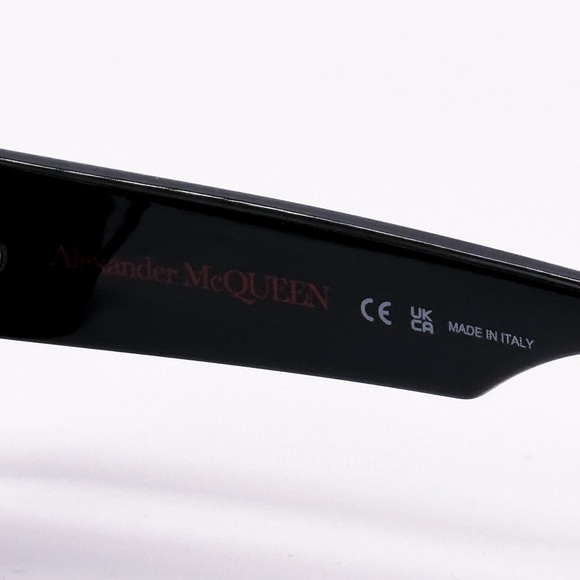 NEW ALEXANDER MCQUEEN AM0330S 002 WOMEN BLACK OVAL SUNGLASSES - Picture 11 of 12
